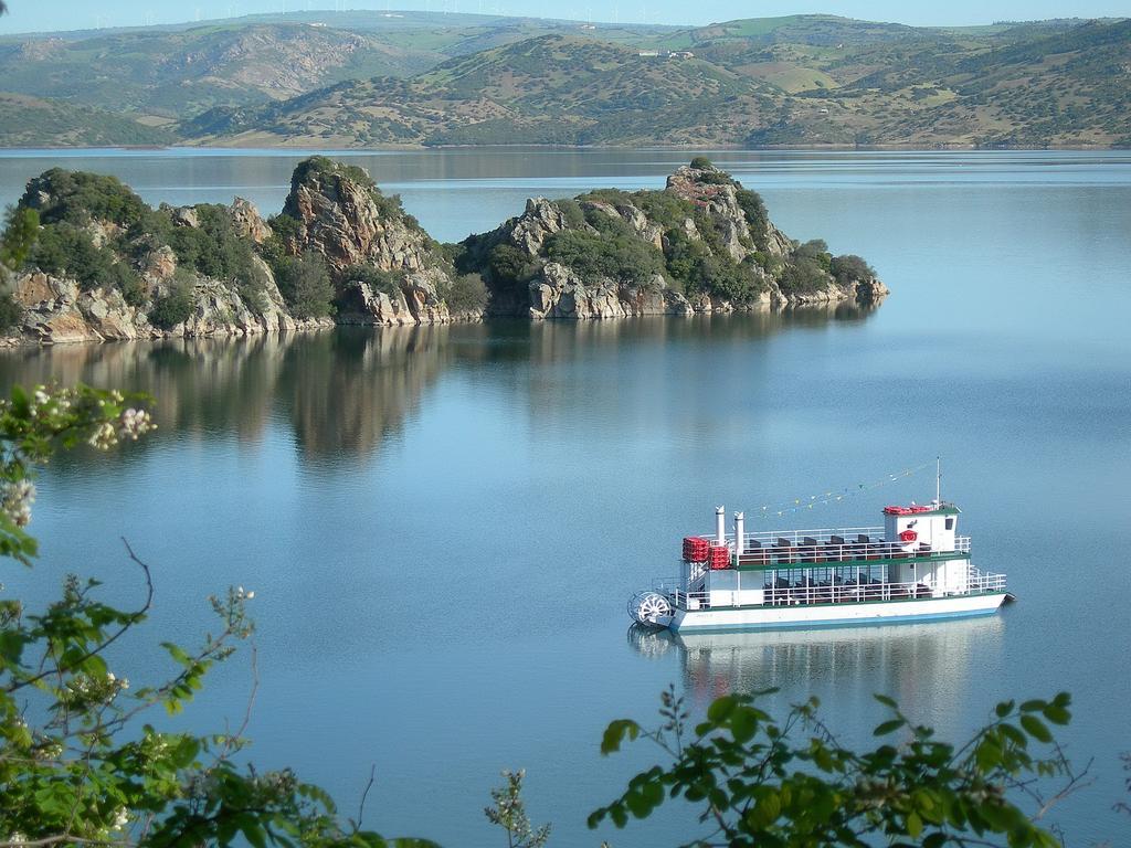 Omu Axiu Hotel Orroli Kültér fotó